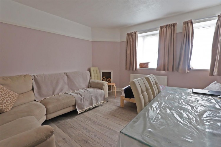 Images for Warwick Gardens, Thornton Heath